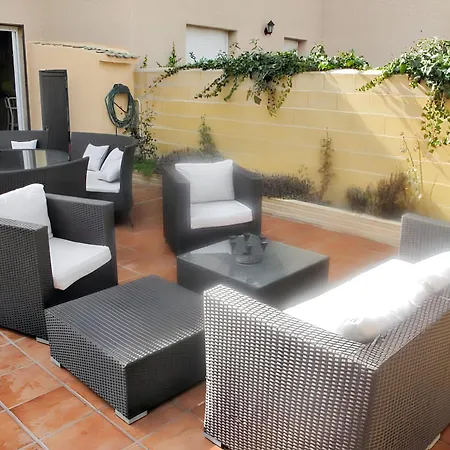 Welcoming House In With Private Parking Casa de Férias Ávila