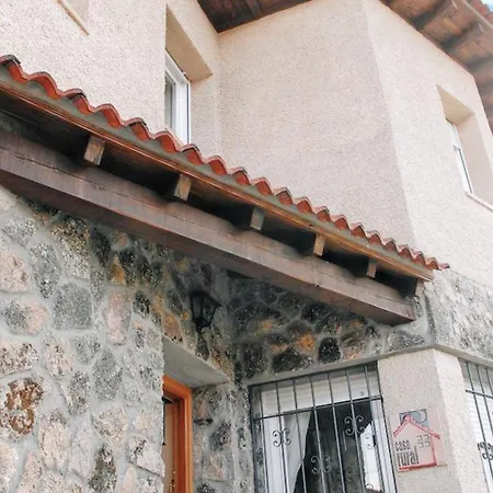 Welcoming House In With Private Parking *
