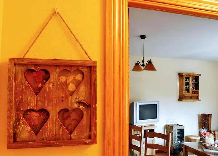 Vakantiehuis Welcoming House In With Private Parking *