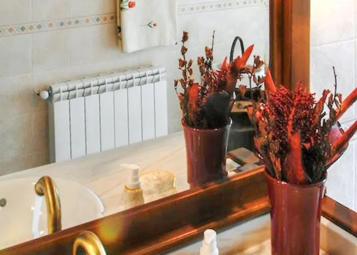 Nyaraló Welcoming House In With Private Parking