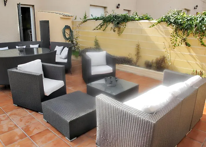 Welcoming House In With Private Parking Vakantiehuis Ávila