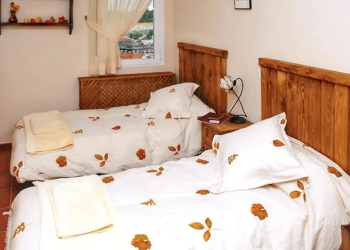 Vakantiehuis Welcoming House In With Private Parking *